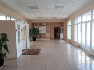 Вестибюль будинку інтернату
